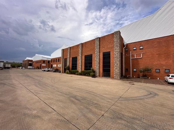 2 270  m² Industrial space