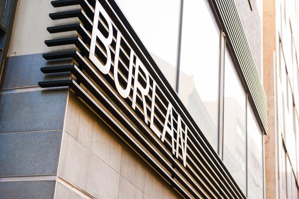 244  m² Retail Space