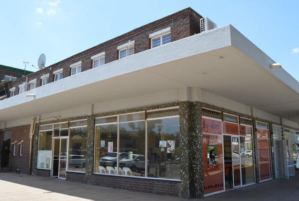 390  m² Retail Space