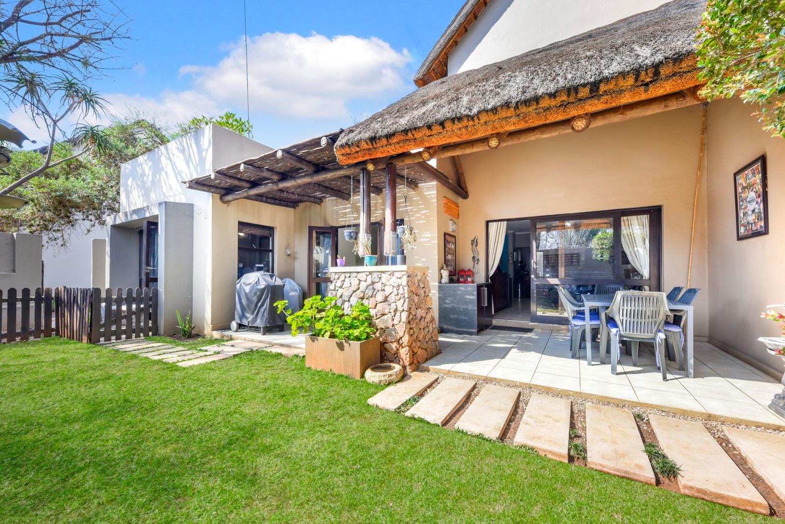 3 Bedroom Townhouse in Douglasdale