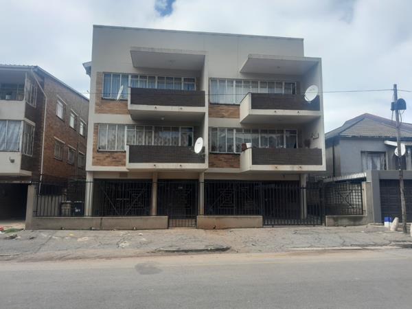 480  m² Commercial space