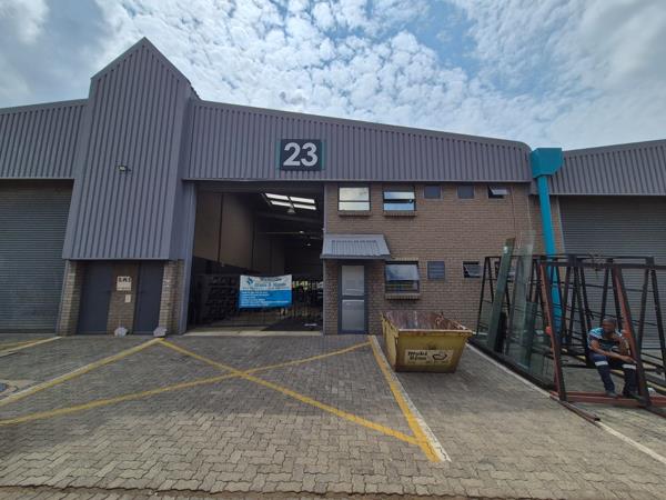 370.3 m² Industrial space