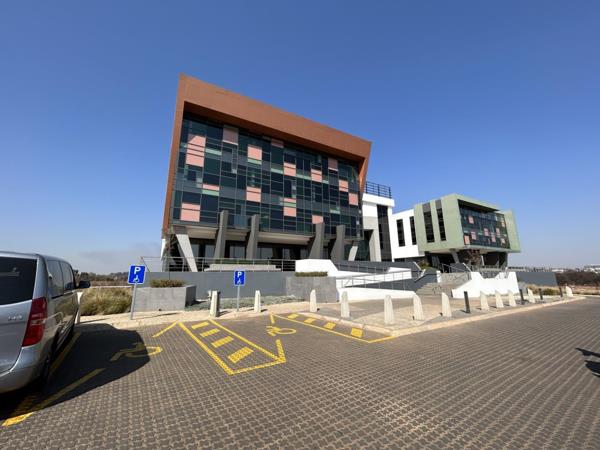 947  m² Office Space