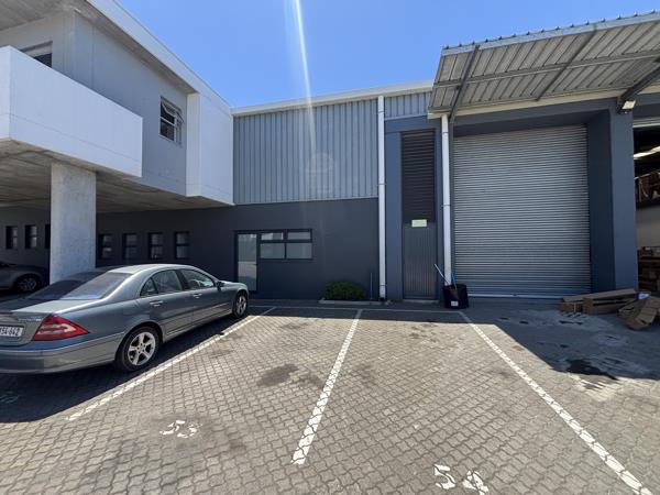 606  m² Industrial space
