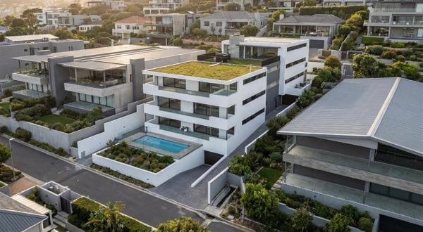 883 m² Land