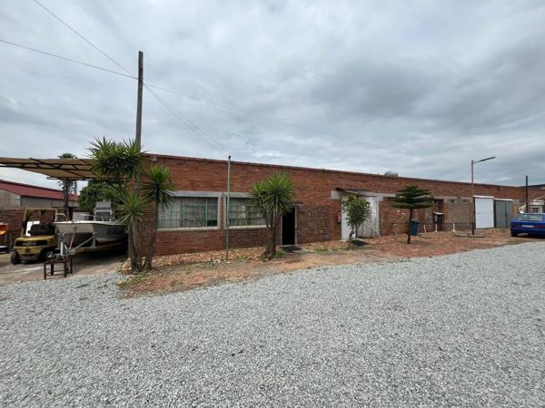 210  m² Industrial space