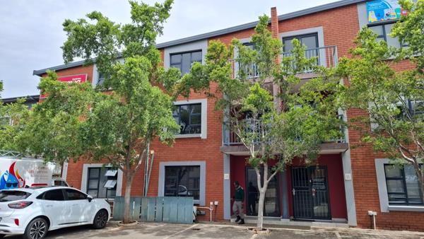 607  m² Industrial space