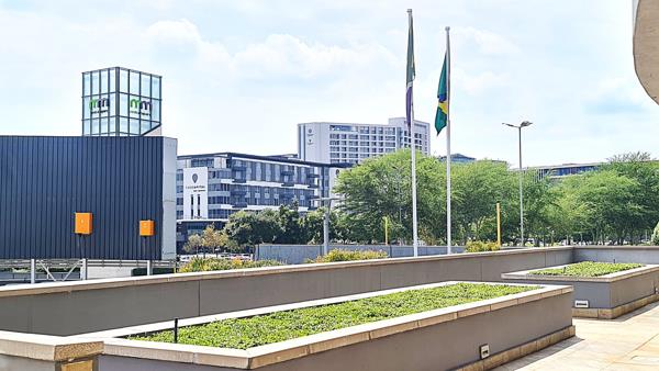 787  m² Office Space