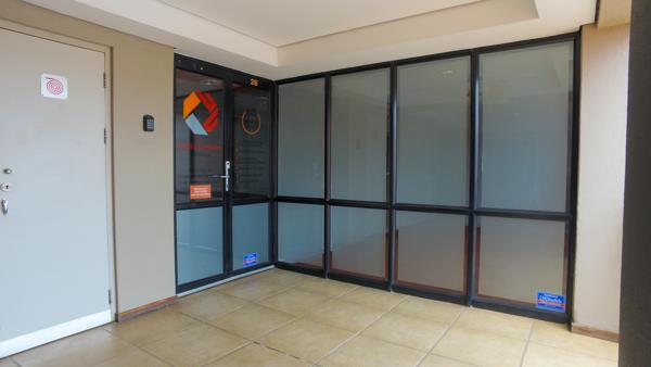 205  m² Commercial space