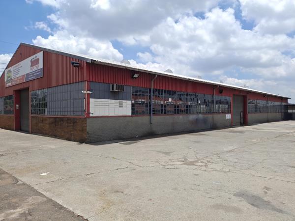 1 300  m² Industrial space