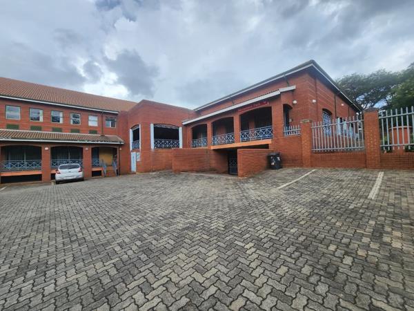 125  m² Commercial space