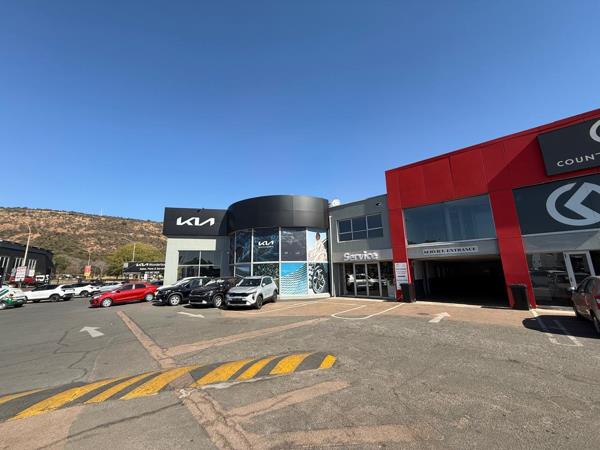 3 600  m² Retail Space