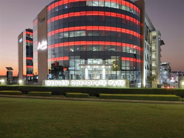 593  m² Office Space