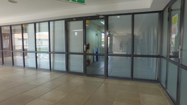 73  m² Commercial space