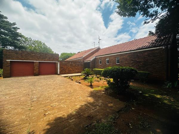 330  m² Commercial space