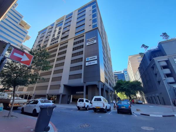2 004 m² Commercial space