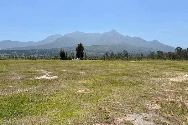 2 080 m² Land