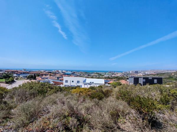 973 m² Land