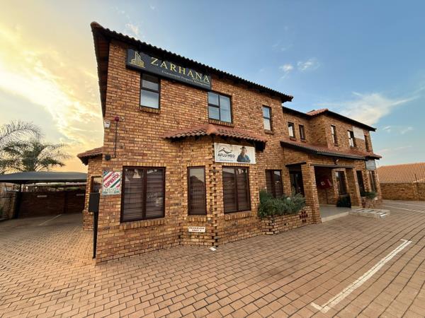 100  m² Commercial space