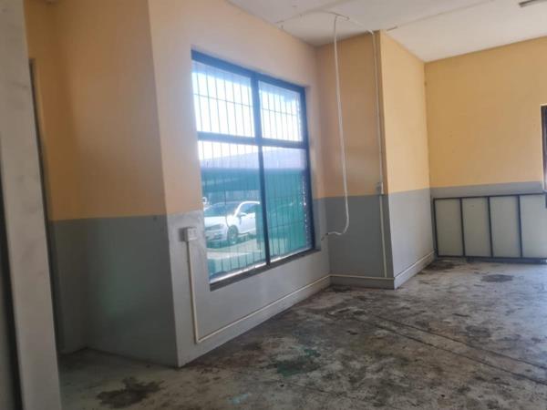 140 m² Retail Space