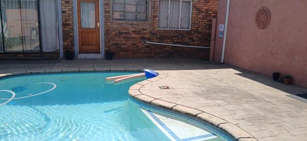 2 Bedroom Garden Cottage