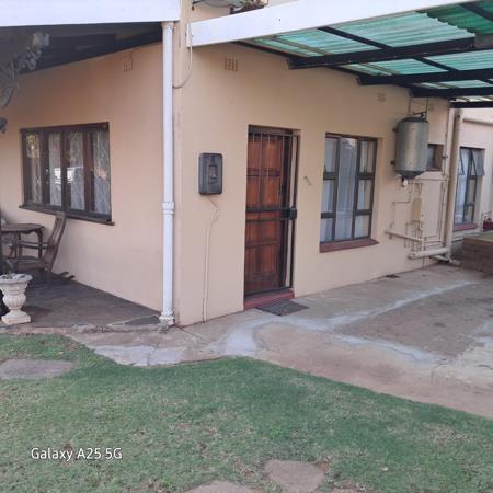 1 Bedroom House