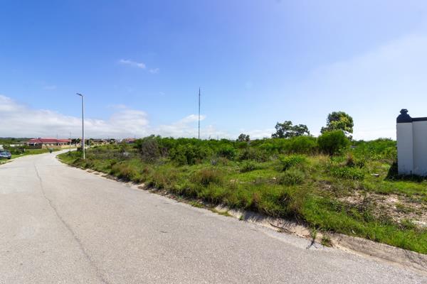 817 m² Land