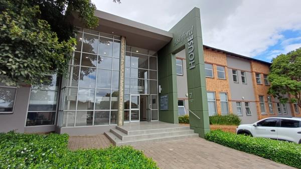 120  m² Commercial space