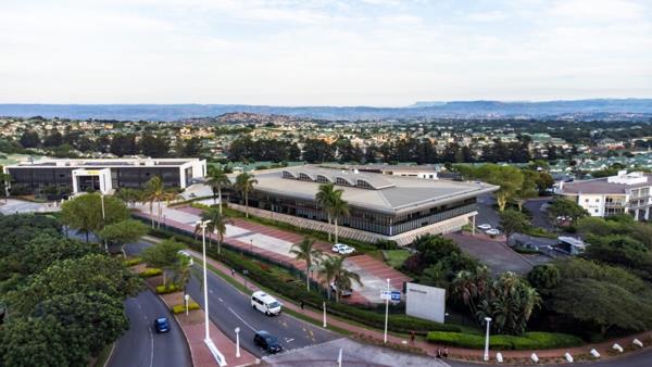 1 679 m² Commercial space