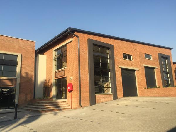 340  m² Industrial space