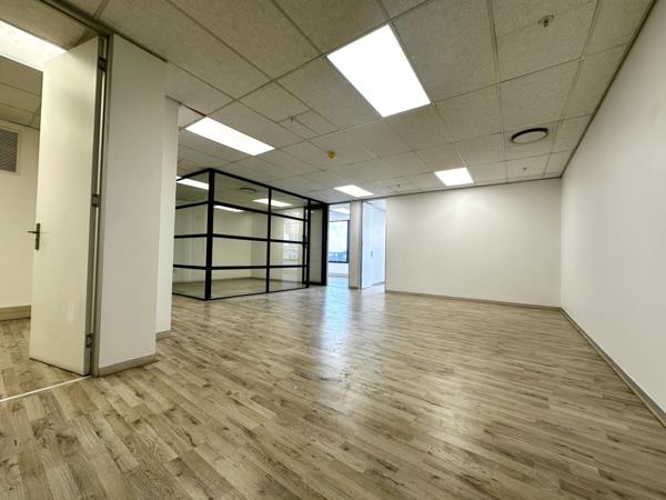 131  m² Office Space