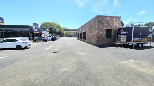 180  m² Retail Space