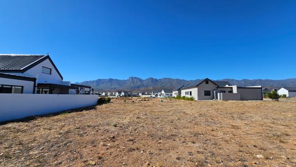 442 m² Land