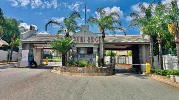 890 m² Land