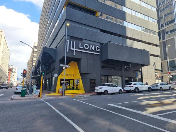 984  m² Office Space