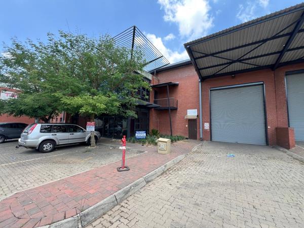 1 050  m² Industrial space
