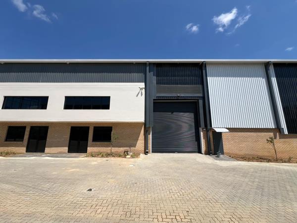 895  m² Industrial space