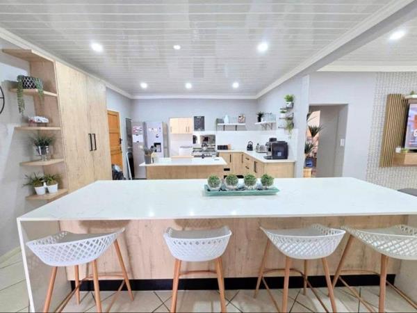 5 Bedroom House