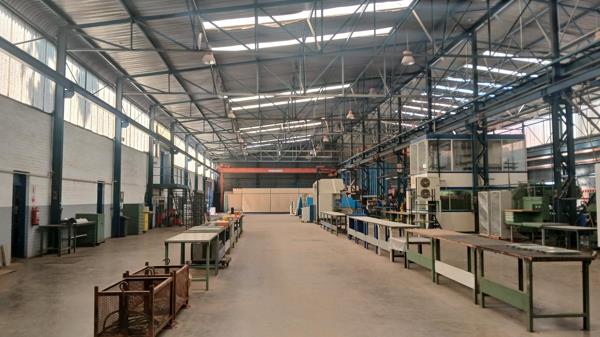 4 500  m² Industrial space