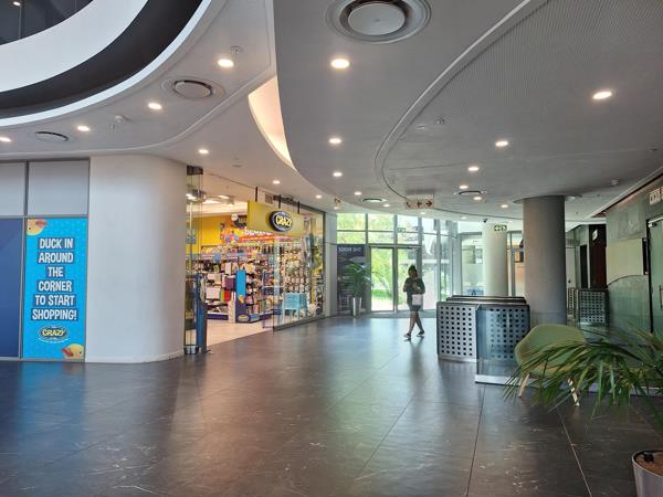 2 000 m² Commercial space