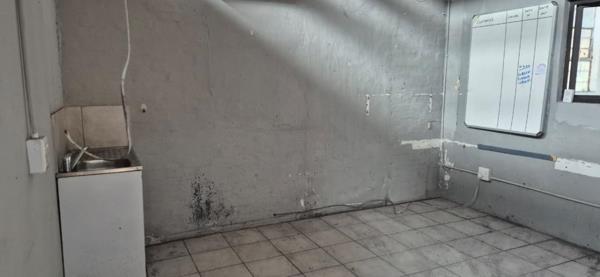 250  m² Industrial space