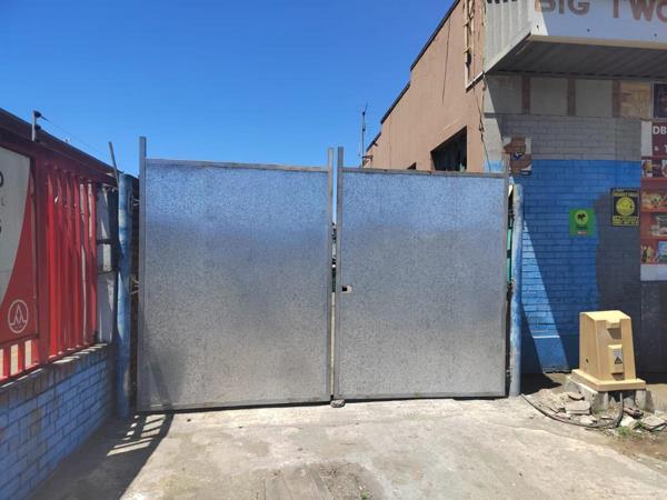 715 m² Commercial space