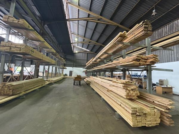 2 600  m² Industrial space