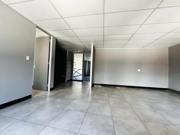 353  m² Commercial space