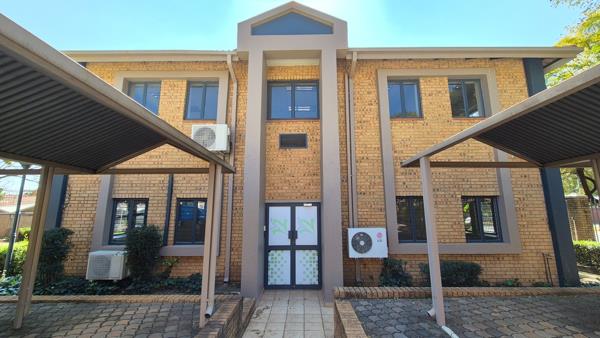 285  m² Office Space