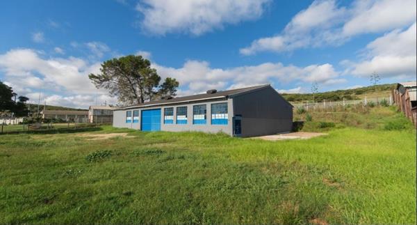 290  m² Commercial space