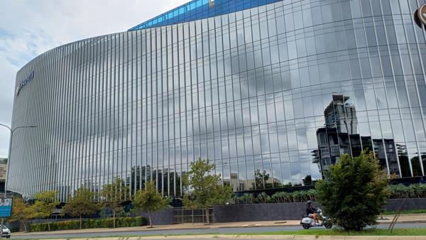 2 000 m² Commercial space