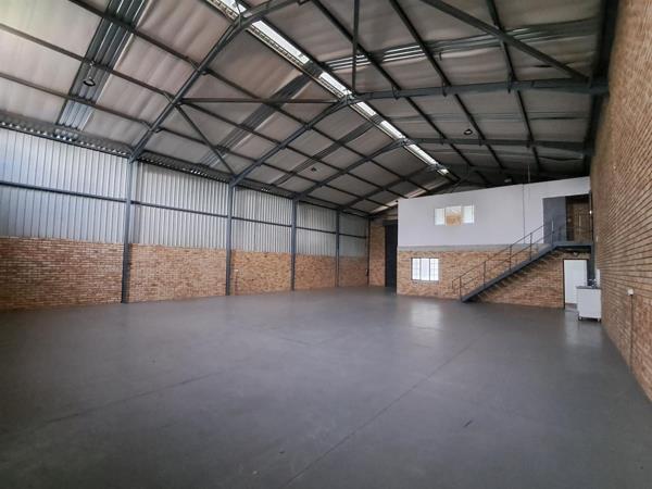 385  m² Industrial space