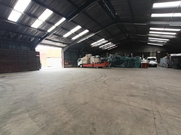 740  m² Industrial space