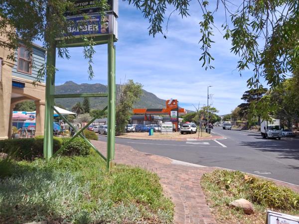 44  m² Retail Space